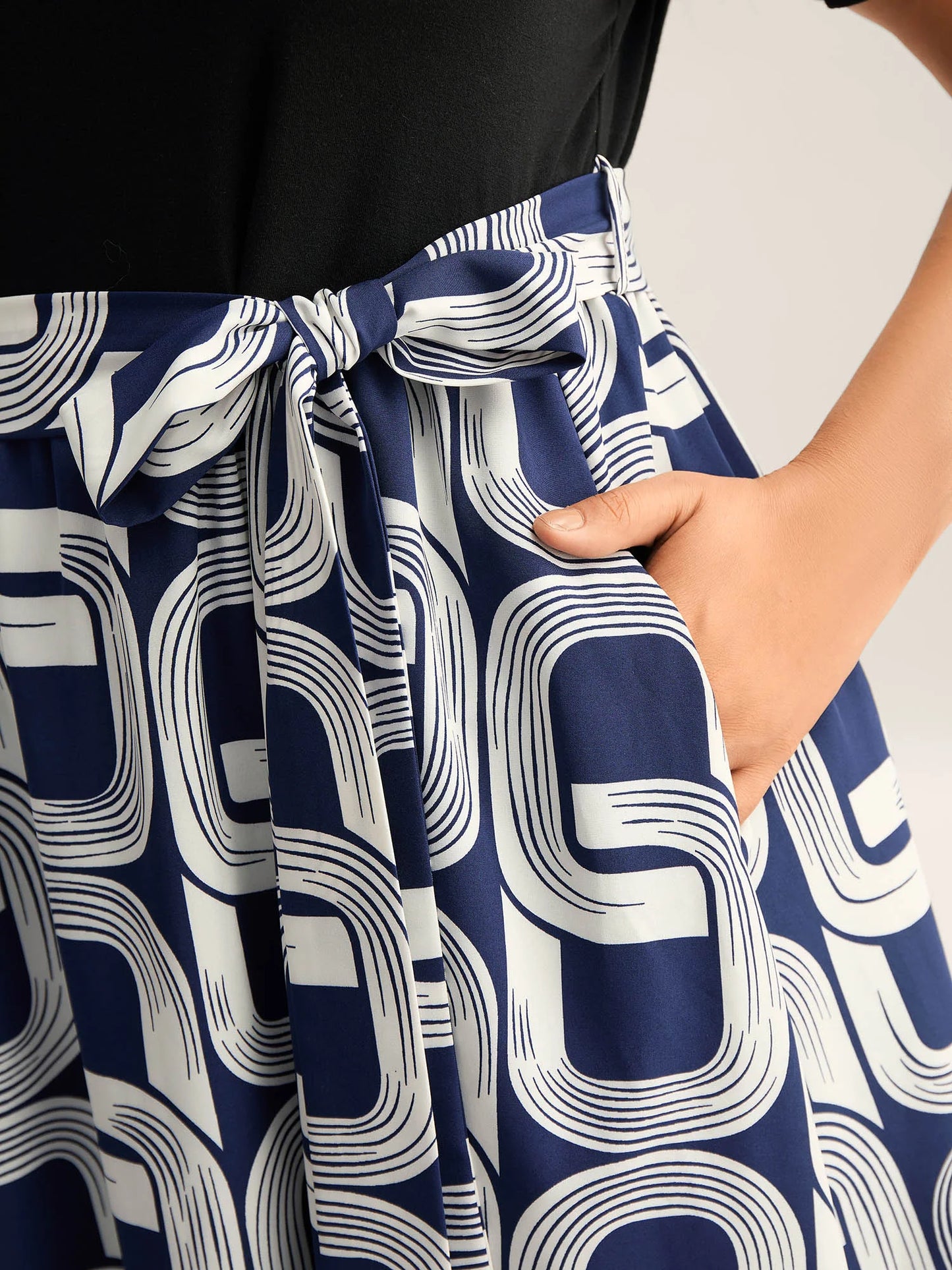 Abstract Pattern Color Contrast Belted Midi Dress